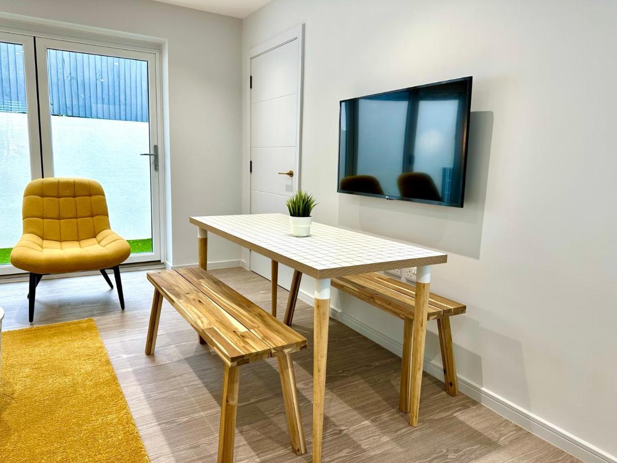 Stunning Brand New House - Sleeps 6 - Free Parking - Great Location - Fast Wifi - Smart Tv - Close To Poole & Bournemouth & Sandbanks Exterior foto